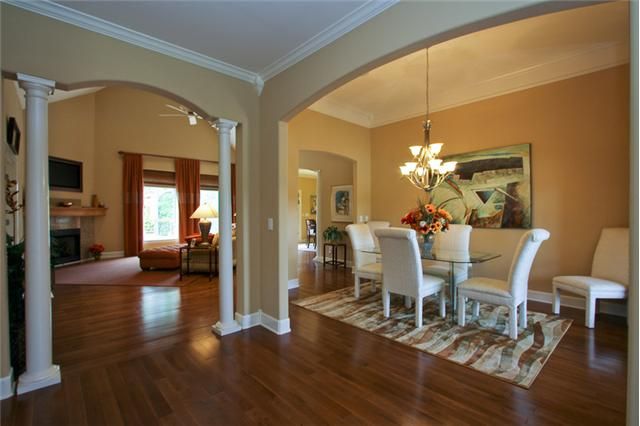 573 Summit Oaks Ct, Nashville, TN 37221