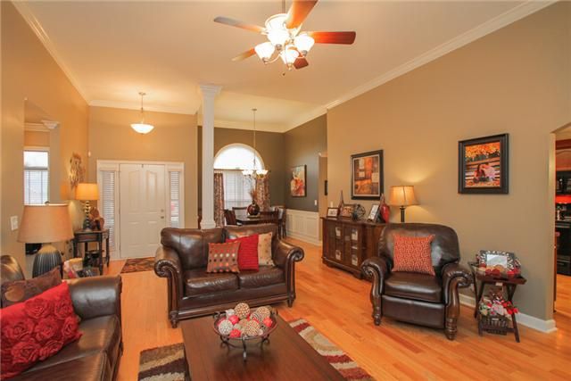 803 Ronald Dr, Murfreesboro, TN 37129