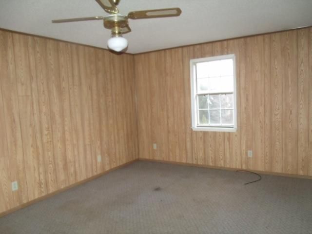 5064 Kettle Mills Rd, Hampshire, TN 38461
