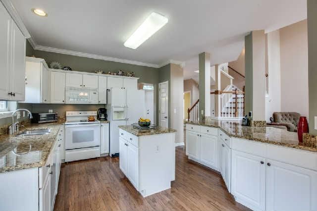 213 Dandridge Dr, Franklin, TN 37067