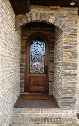 1018 Glastonbury Way, Murfreesboro, TN 37129