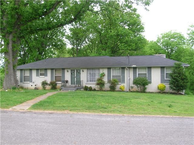 140 Chippendale, Hendersonville, TN 37075