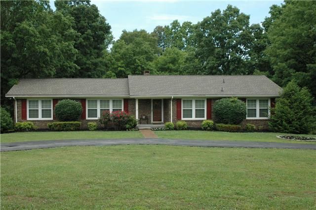 103 Freda Ln, Burns, TN 37029