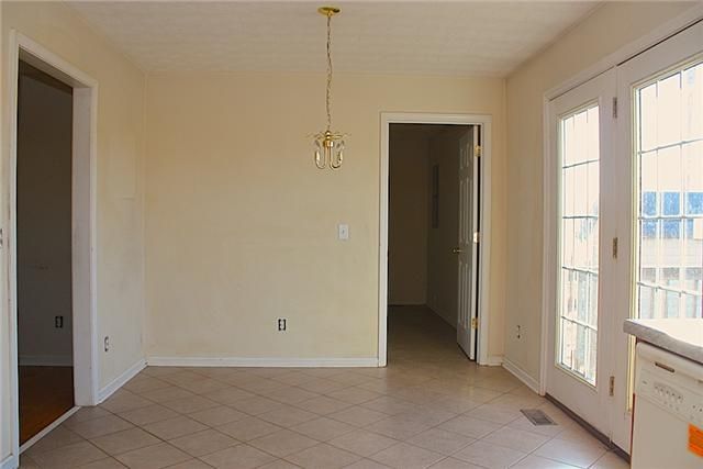 1010 Gabriel Dr, Cedar Hill, TN 37032