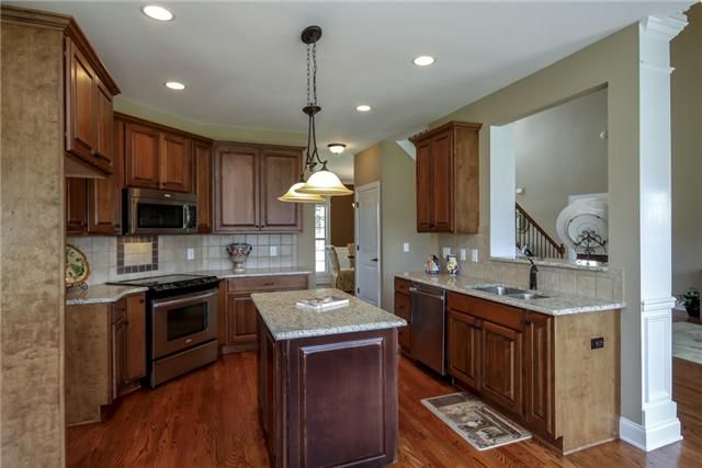 16 Gaines Pk, Mount Juliet, TN 37122