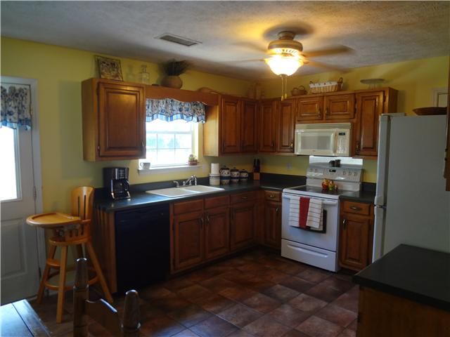 102 Barley Dr, Eagleville, TN 37060