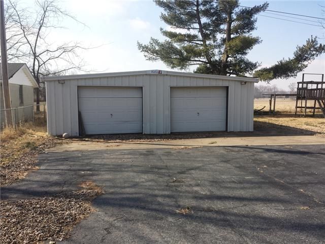 811 S Broadway St, Portland, TN 37148