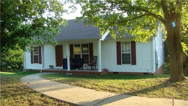 2136 Stowe Ln, Mount Pleasant, TN 38474