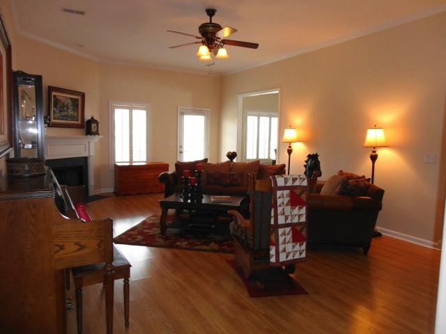 1307 Carmack Ct, Spring Hill, TN 37174