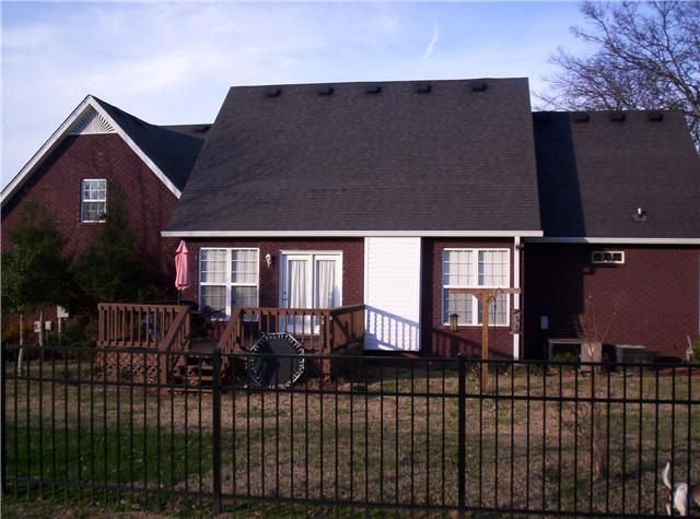 1706 Clover Dr, Lebanon, TN 37087