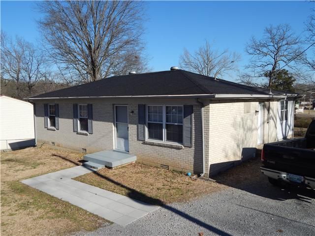 109 Valleywood Ct, Dickson, TN 37055