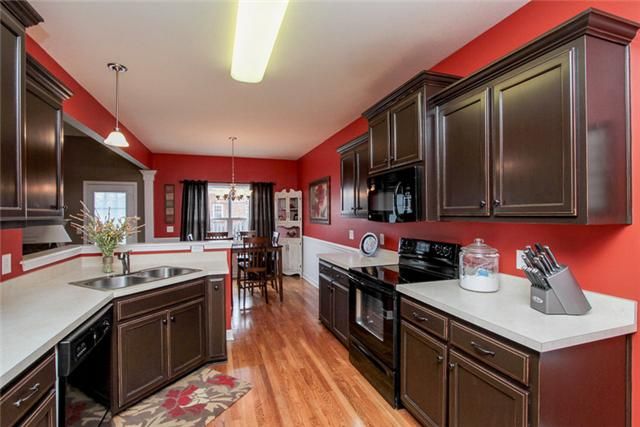 3030 Sommette Dr, Spring Hill, TN 37174