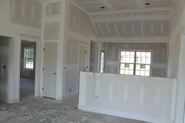 8363 Manor Farm Dr, Murfreesboro, TN 37129