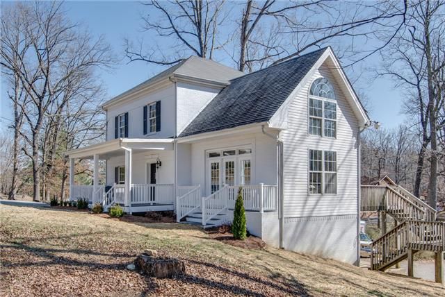 99 East Park Cir, Dickson, TN 37055