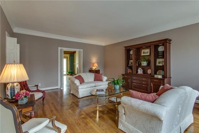 7 Redbud Dr, Nashville, TN 37215