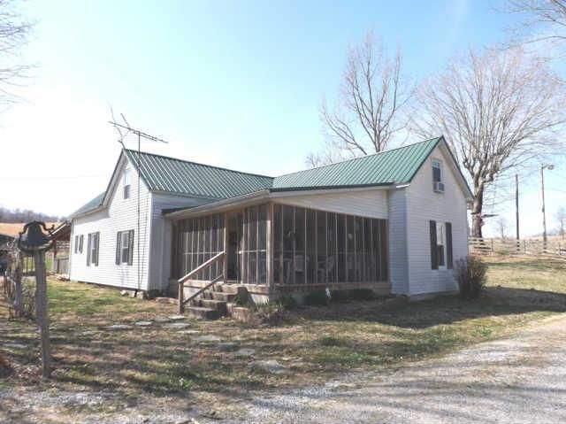 1040 Old Mount Vernon Rd, Bethpage, TN 37022