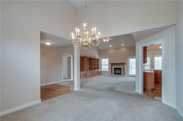 1428 Oak Leaf Dr, Columbia, TN 38401