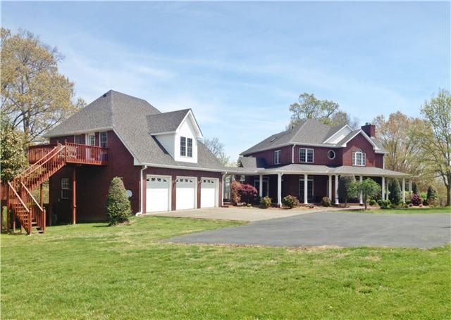 6344 Morton Rd, Greenbrier, TN 37073