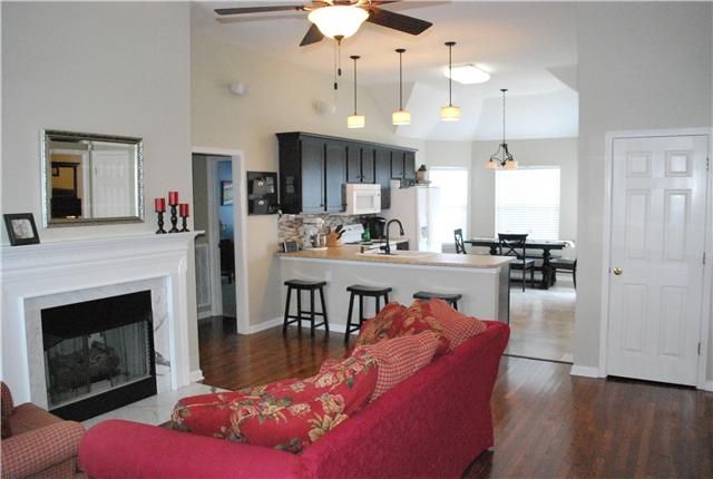 2813 Meadow Gln, Mount Juliet, TN 37122