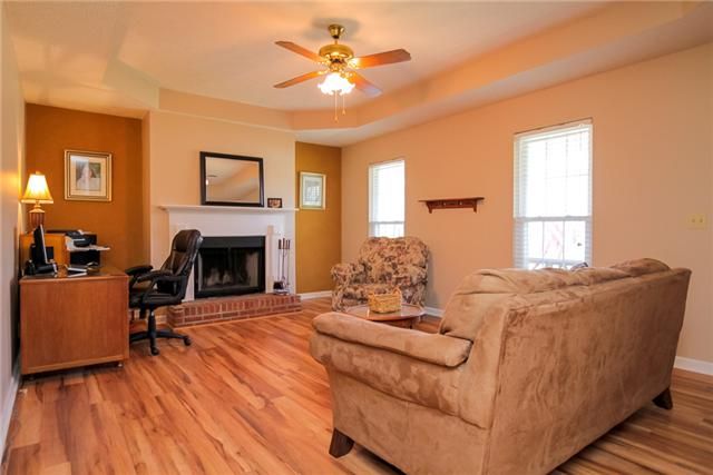 2239 Eastview Dr, Murfreesboro, TN 37128