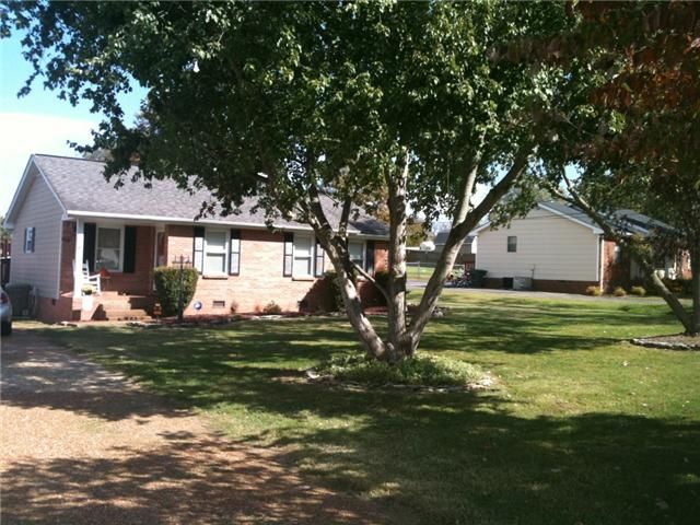 504 Anna Dr, Gallatin, TN 37066