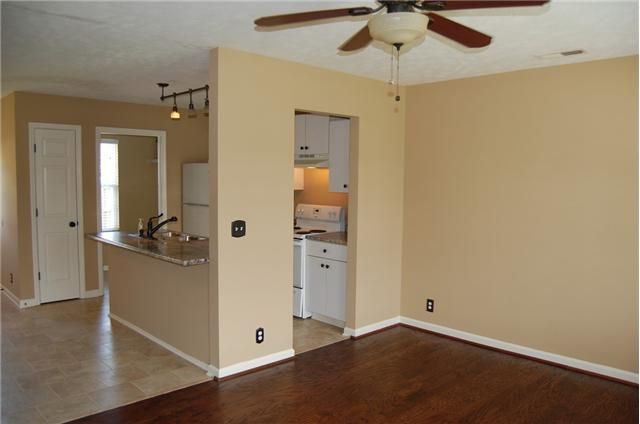 1419 Westview Dr, Murfreesboro, TN 37128