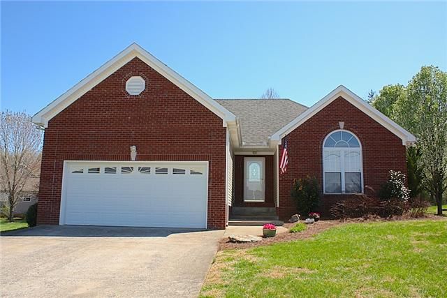 225 Green Hills Dr, Springfield, TN 37172