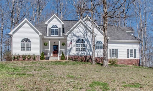 304 Hill Dr, White Bluff, TN 37187