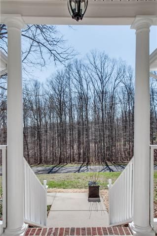304 Hill Dr, White Bluff, TN 37187