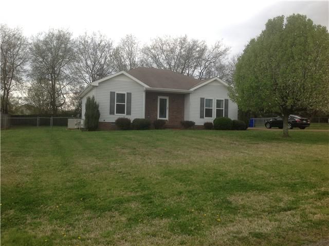 112 Robert Ave, White House, TN 37188