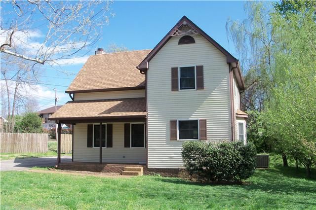 220 East End Dr, Dickson, TN 37055