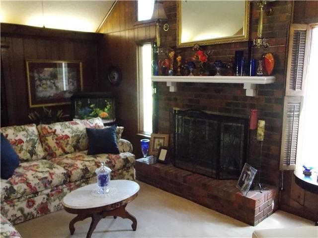 307 Stonewall Dr, Springfield, TN 37172