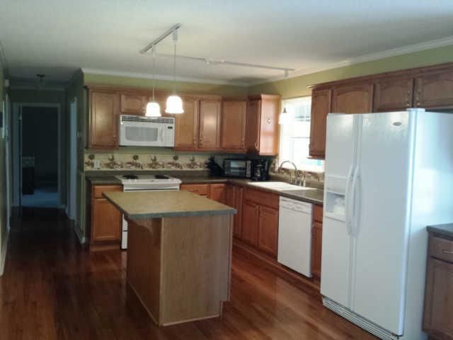 235 S Palmers Chapel Rd, Cottontown, TN 37048