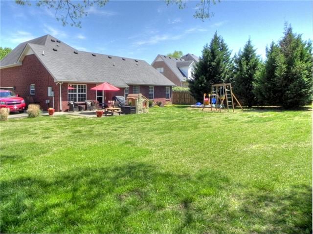 2894 Runnymeade Dr, Murfreesboro, TN 37127