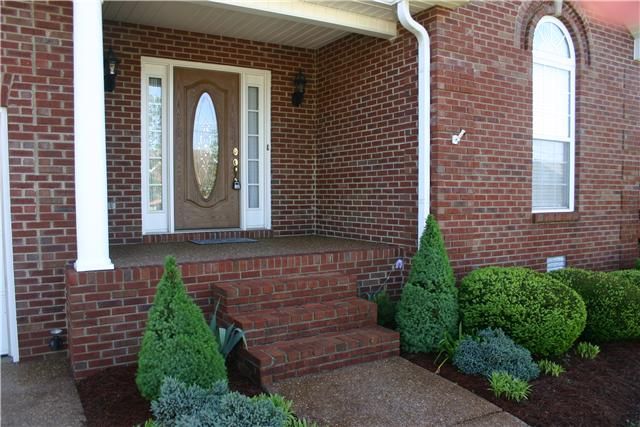 170 Putter Point Dr, Gallatin, TN 37066