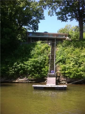 1405 Riverside Dr, Old Hickory, TN 37138