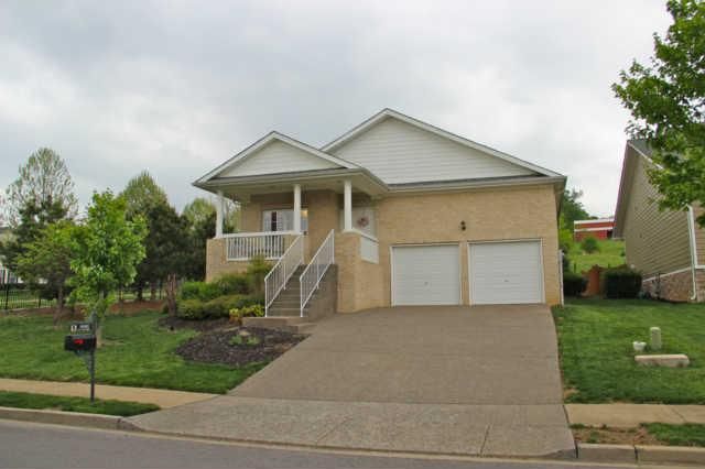 1000 Dunrobin Dr, Franklin, TN 37067