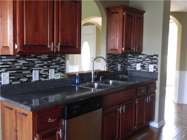123 Mesa Dr, Portland, TN 37148