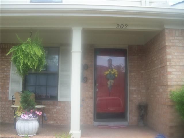 202 Ellington Pl, Madison, TN 37115