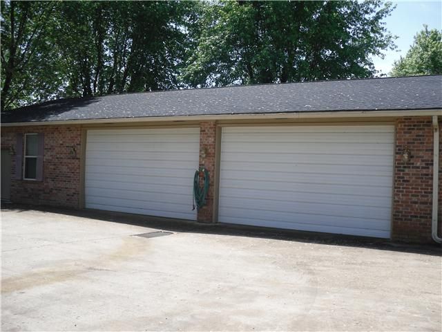 209 Spring Valley Rd, Hendersonville, TN 37075