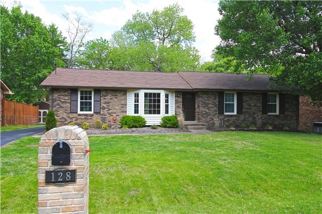 128 Holly Dr, Hendersonville, TN 37075