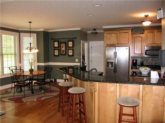 1909 Shell Rd, Hendersonville, TN 37075