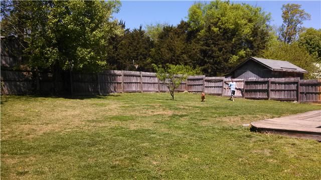 106 Chatham Ct, La Vergne, TN 37086