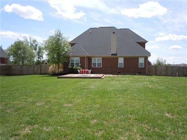 206 Fieldcrest Dr, Mount Juliet, TN 37122