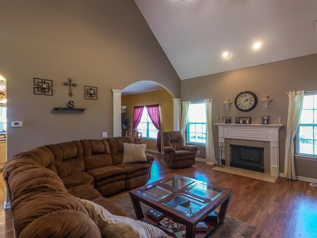 124 Dakota Dr, White House, TN 37188