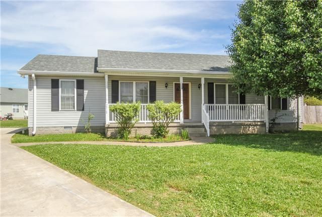 2418 Willow Dr, Murfreesboro, TN 37127
