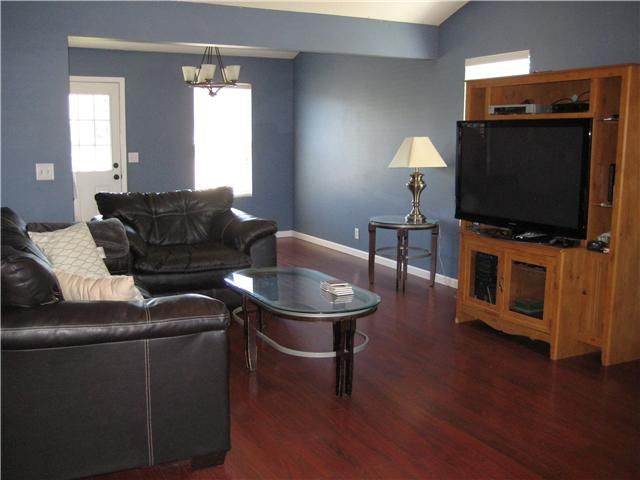 5033 Boyd Dr, Murfreesboro, TN 37129