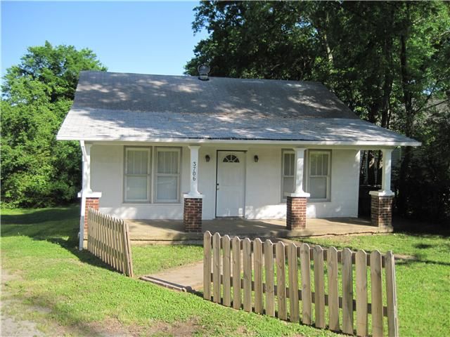 3706 Hilltop Av, Nashville, TN 37216