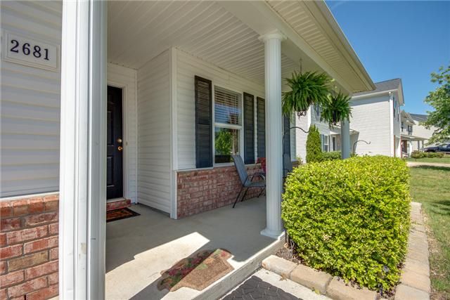 2681 Sutherland Dr, Thompsons Station, TN 37179