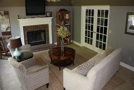 804 Overhills Dr, Old Hickory, TN 37138